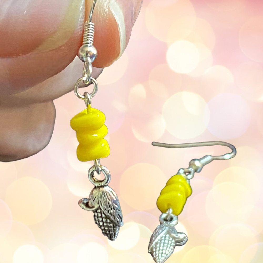 Hand Crafted Corn Earrings Silver Yellow Dangle Pierced Shucked Vegetable Cob - Picture 3 of 6